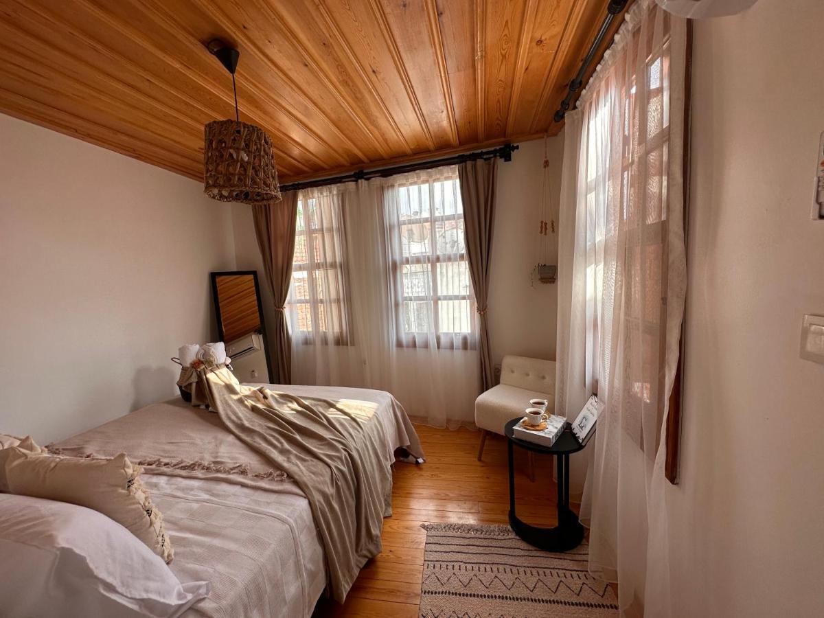 Hanole Guest House Ayvalı Eksteriør bilde