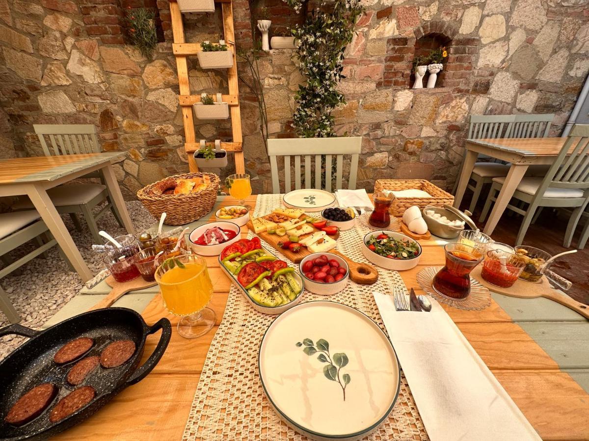 Hanole Guest House Ayvalı Eksteriør bilde