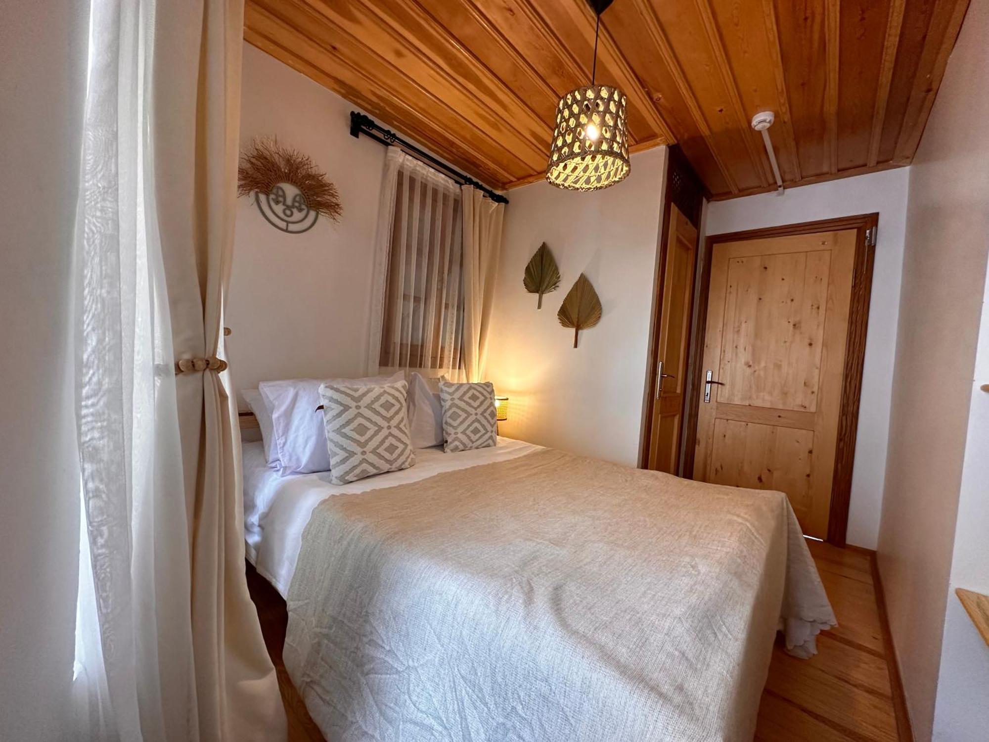 Hanole Guest House Ayvalı Eksteriør bilde