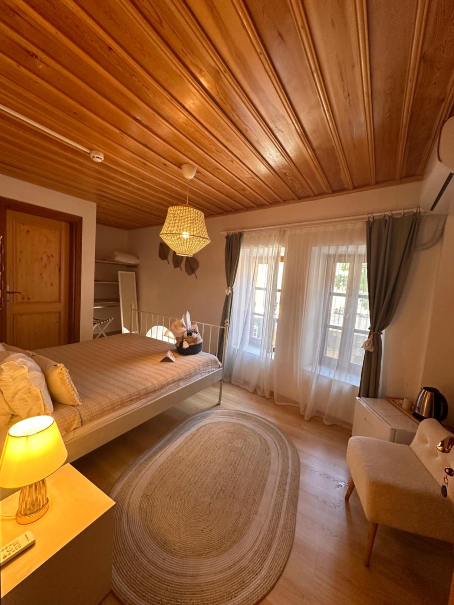 Hanole Guest House Ayvalı Eksteriør bilde