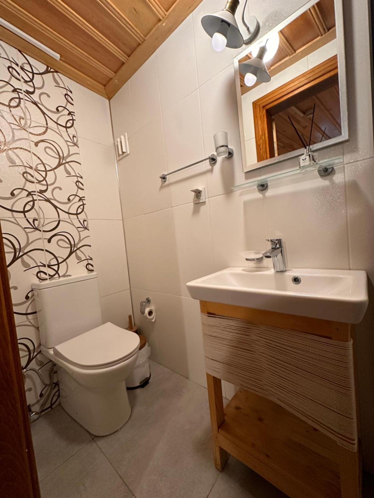Hanole Guest House Ayvalı Eksteriør bilde