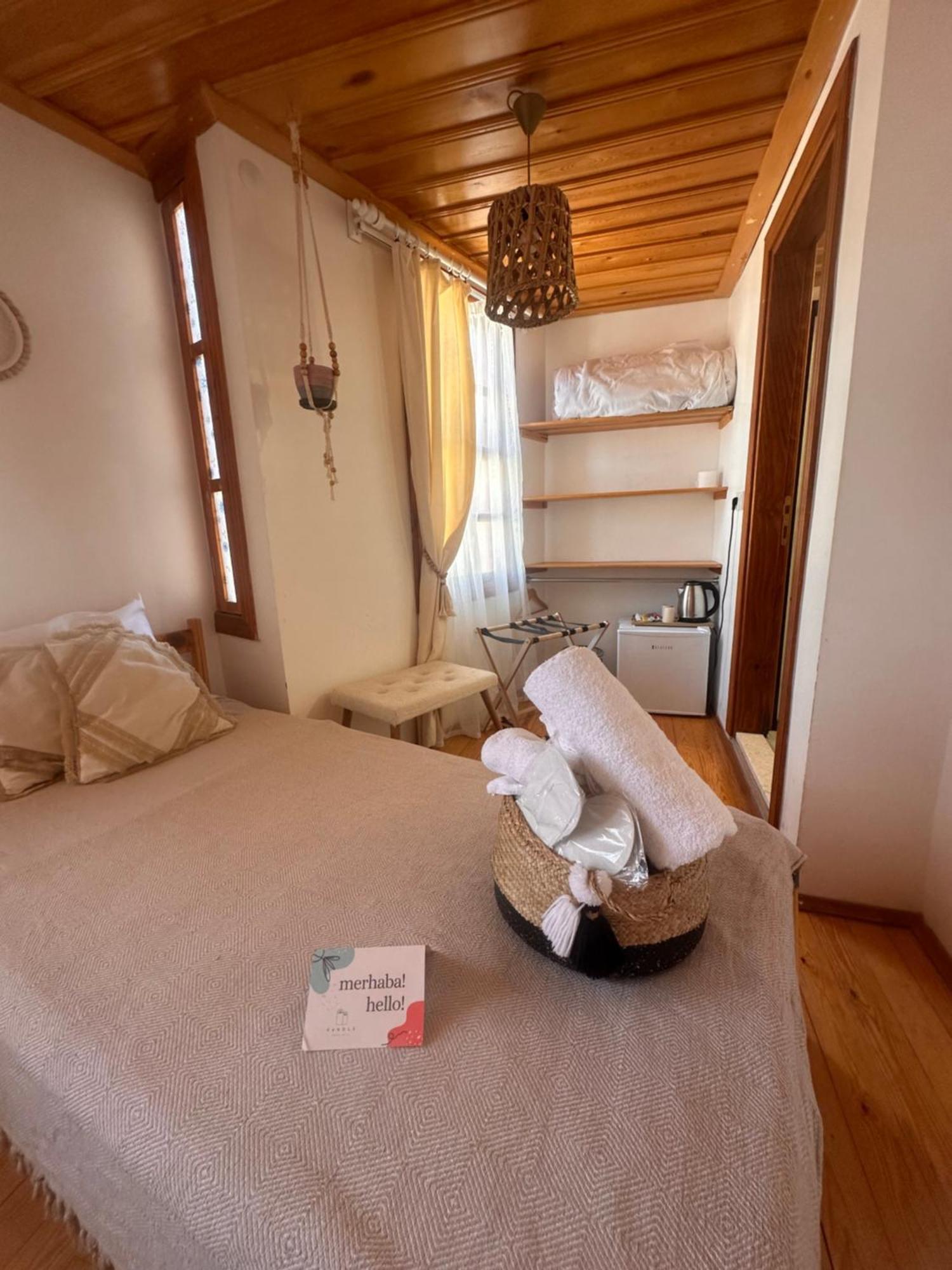 Hanole Guest House Ayvalı Eksteriør bilde
