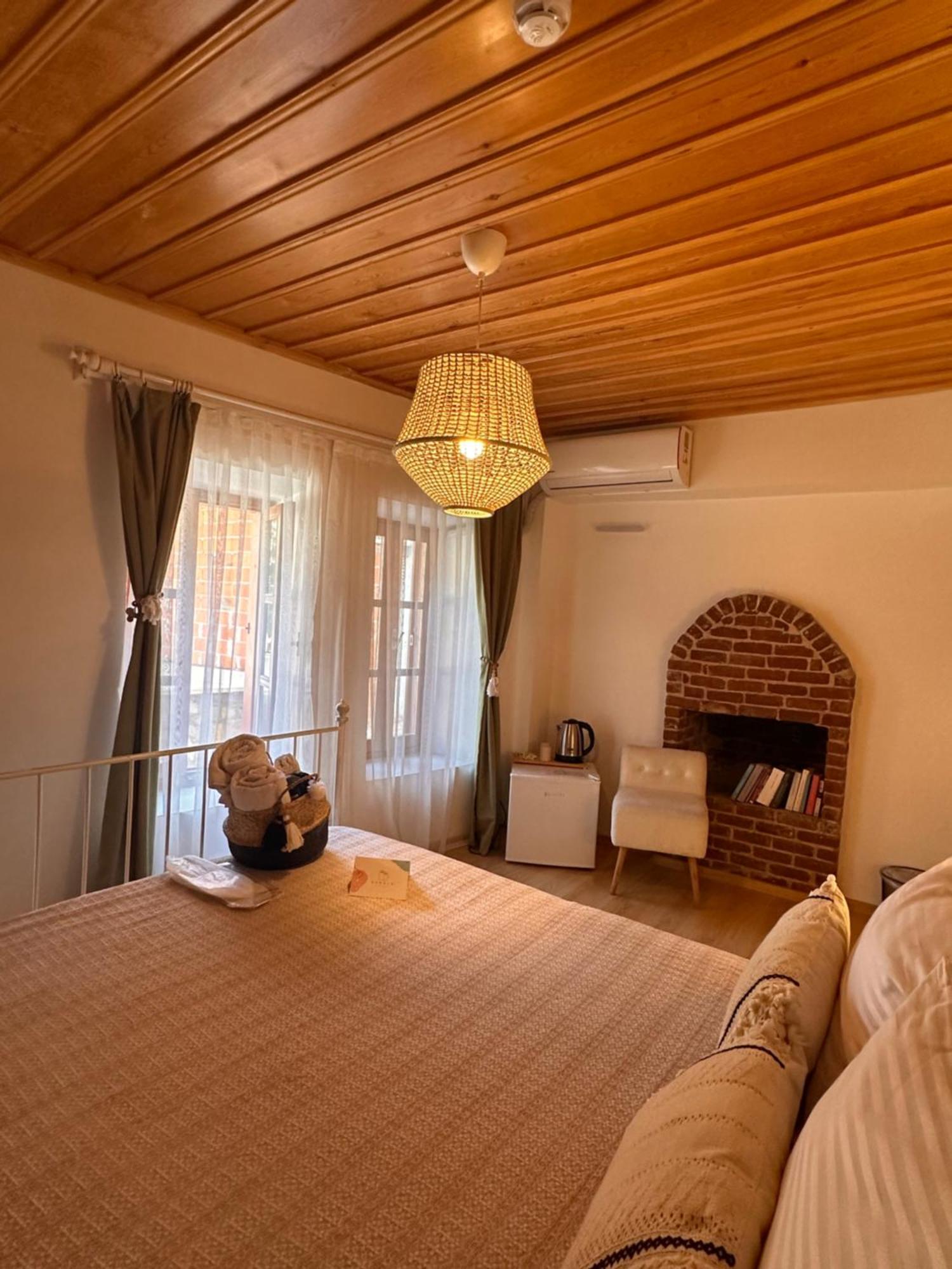 Hanole Guest House Ayvalı Eksteriør bilde